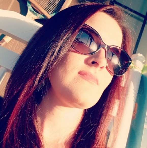 Meet your Posher, Alison - Picture 3 of 4